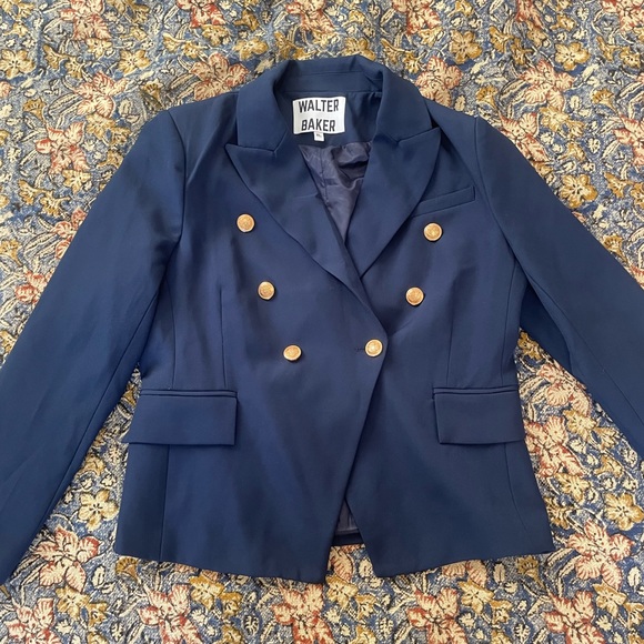 Walter Baker Navy Blue Blazer with Gold Buttons. Size XL. Worn Once. Like New. - Picture 4 of 10